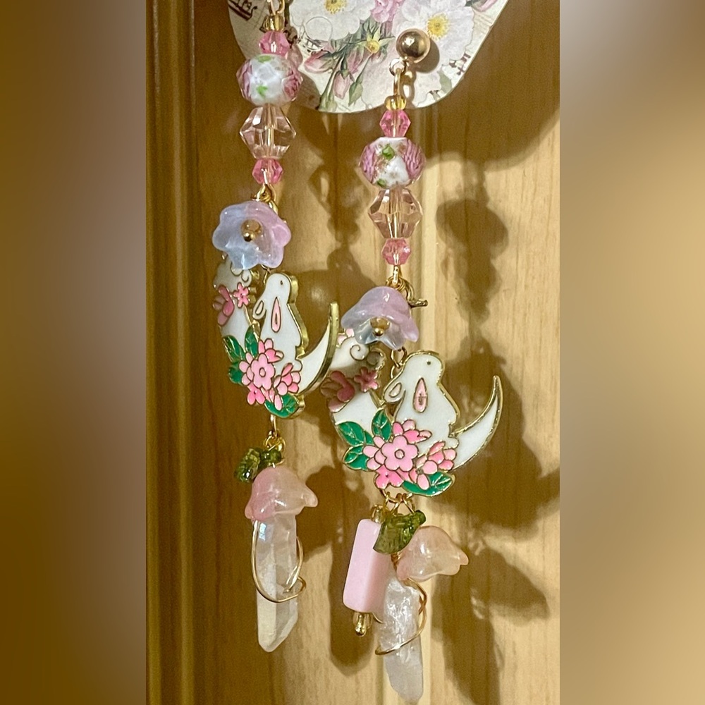 ❌❌SOLD❌❌Moon Bunny Floral Crystal Earrings - Picture 3 of 7